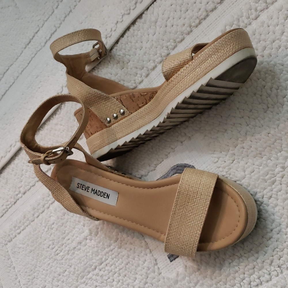 STEVE MADDEN WEDGE
